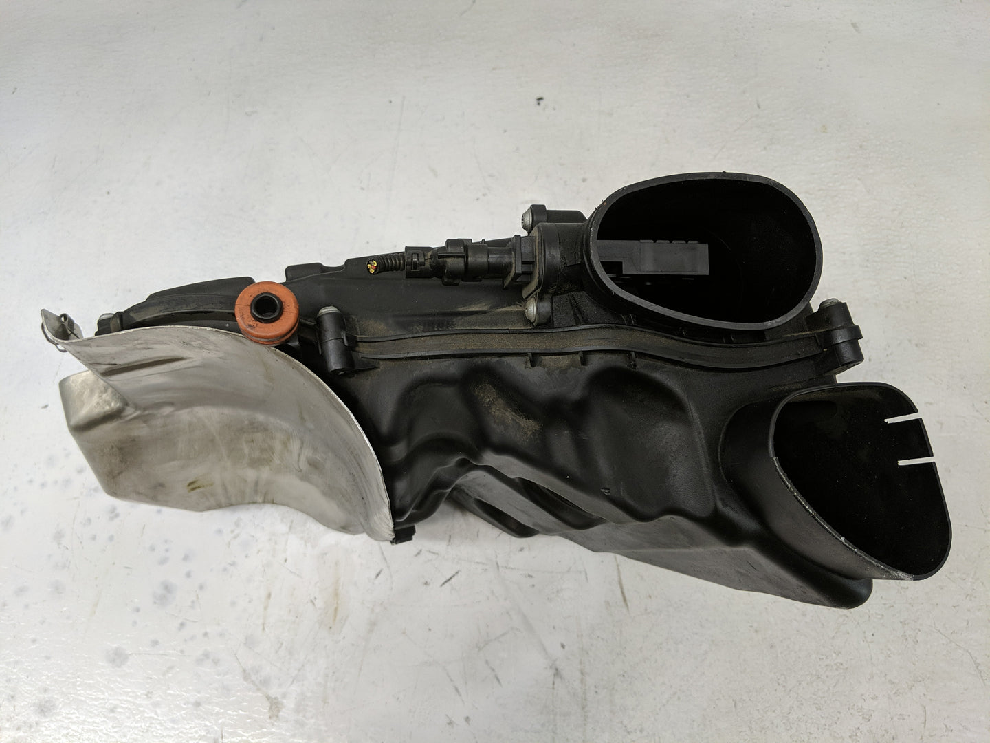 2009-2012 Bmw 750i Air Cleaner Intake-duct Hose Tube - Oemusedautoparts1.com