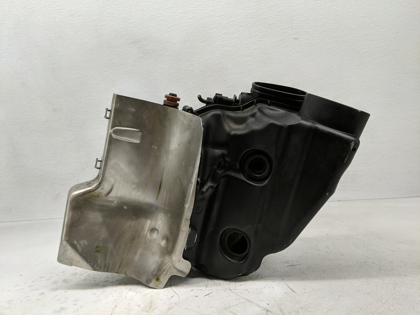 2009-2012 Bmw 750i Air Cleaner Intake-duct Hose Tube - Oemusedautoparts1.com