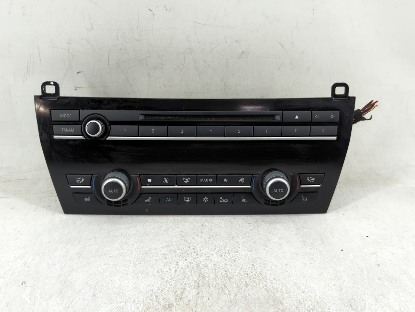 2009-2010 Bmw 750i Radio AM FM Cd Player Receiver Replacement P/N:9212464-01 Fits Fits 2009 2010 OEM Used Auto Parts - Oemus