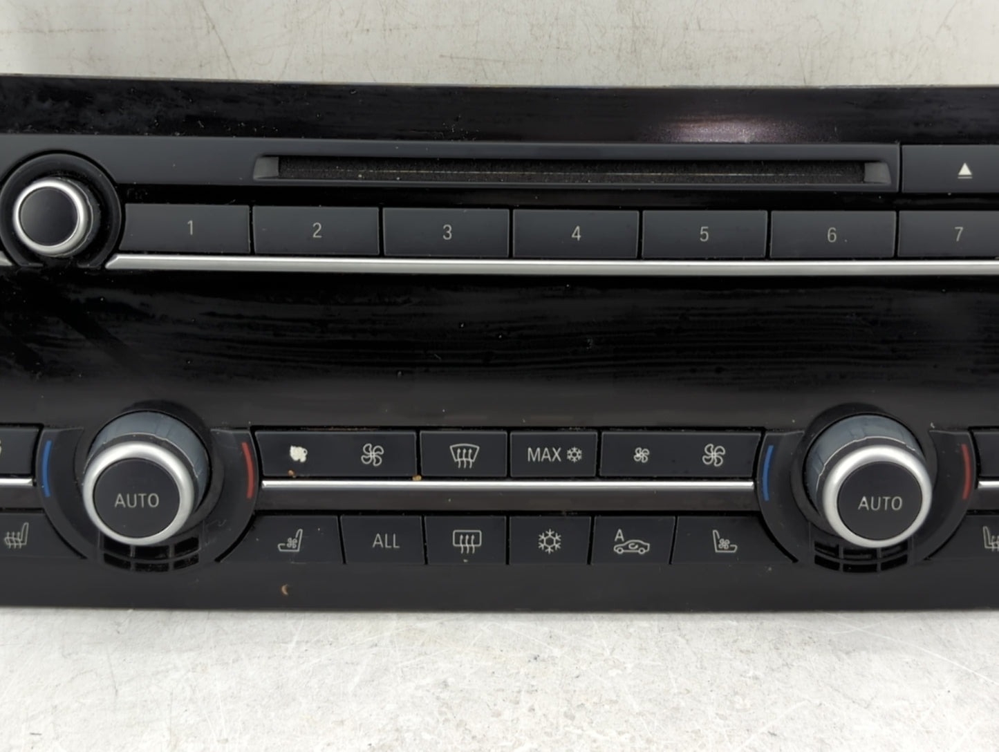 2009-2010 Bmw 750i Radio AM FM Cd Player Receiver Replacement P/N:9212464-01 Fits Fits 2009 2010 OEM Used Auto Parts - Oemus