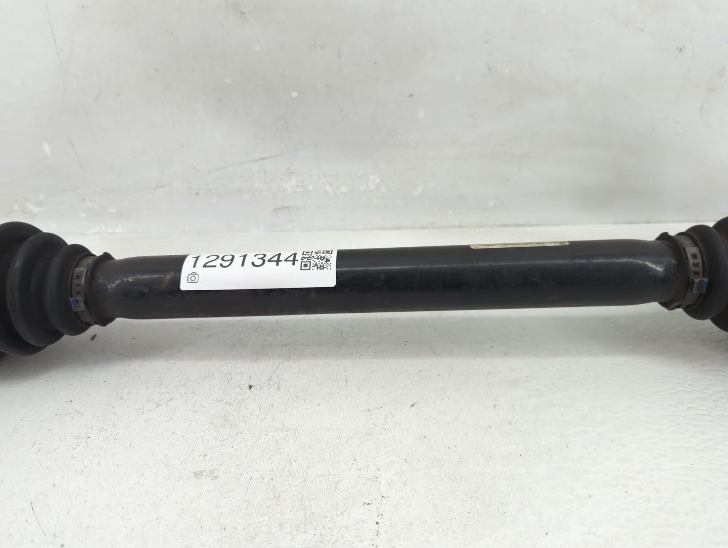 2009-2015 Bmw 750i Axle Shaft Front Driver Cv C/v - Oemusedautoparts1.com
