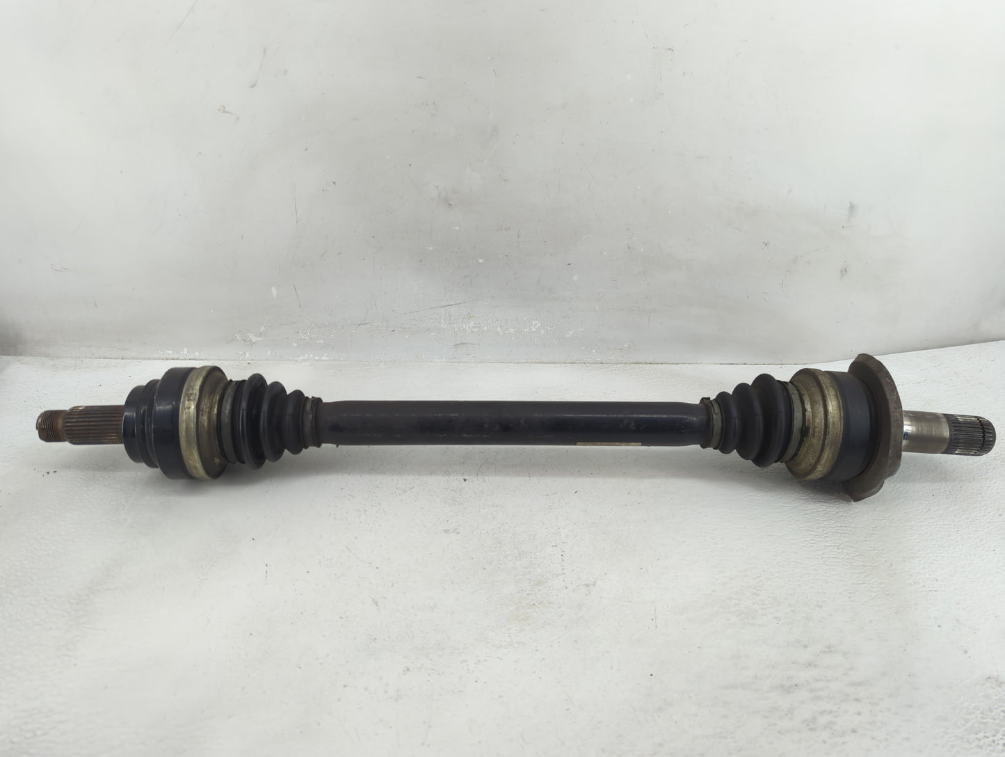 2009-2015 Bmw 750i Axle Shaft Front Driver Cv C/v - Oemusedautoparts1.com