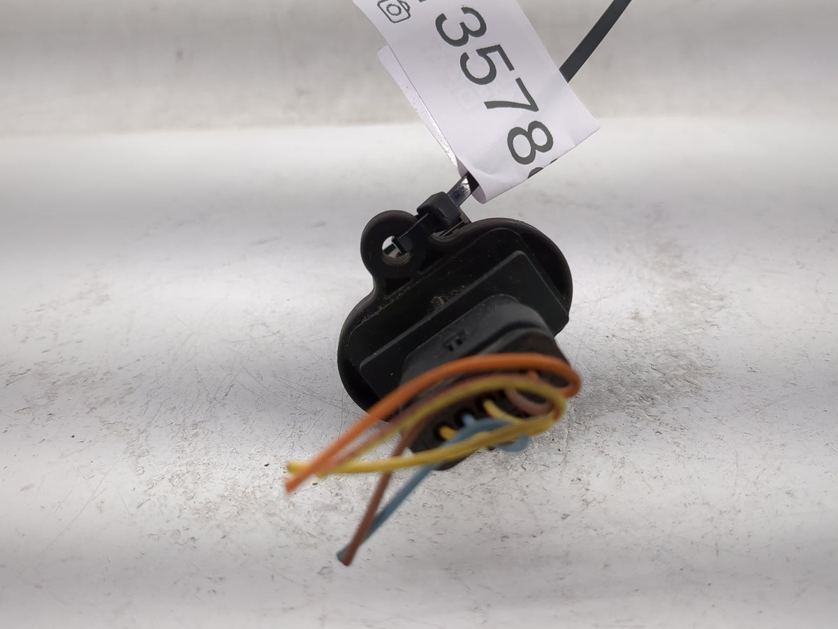 2006-2012 Bmw 750i Mass Air Flow Meter Maf Sensor 1357887 - Oemusedautoparts1.com