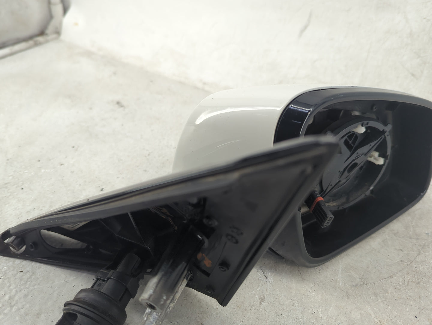 2009-2012 Bmw 750i Passenger Side View Mirror - Right Door Mirror OEM Used - Oemusedautoparts1.com