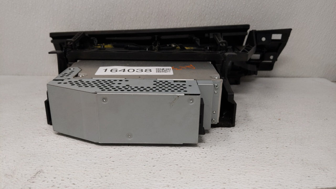 2009-2010 Bmw 750i Am Fm Cd Player Radio Receiver - Oemusedautoparts1.com