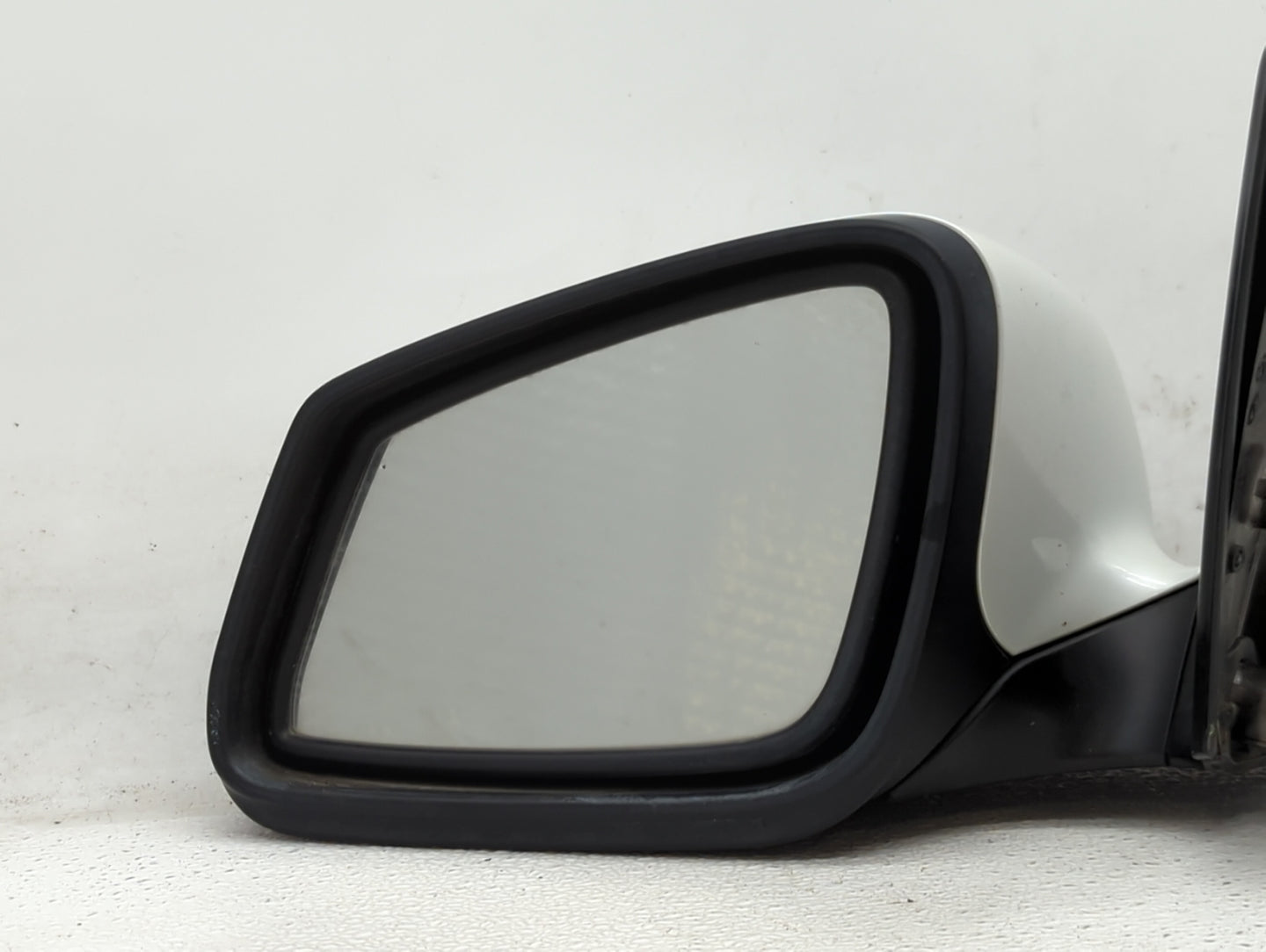 2009-2012 Bmw 750i Driver Side View Mirror - Left Door Mirror OEM Used - Oemusedautoparts1.com