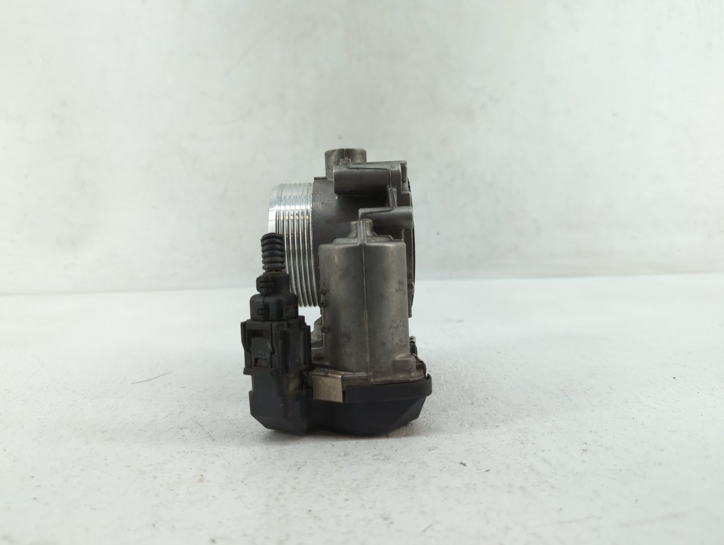 2009-2015 Bmw 750i Throttle Body P/N:7555944-02 7555944-03 Fits Fits 2008 2009 2010 2011 2012 2013 2014 2015 2016 2017 2018 