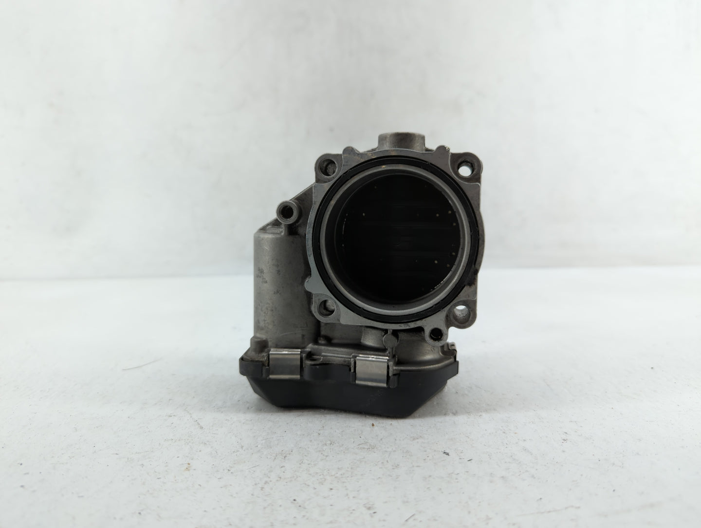 2009-2015 Bmw 750i Throttle Body P/N:7555944-02 7555944-03 Fits Fits 2008 2009 2010 2011 2012 2013 2014 2015 2016 2017 2018 