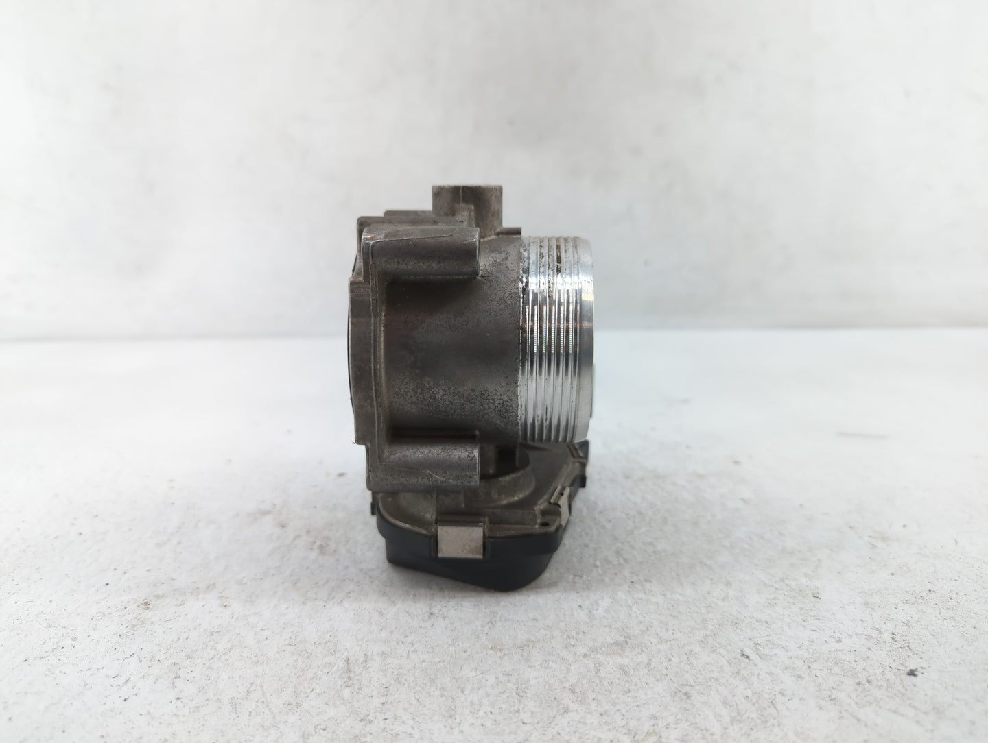 2009-2015 Bmw 750i Throttle Body P/N:7555944-02 7555944-03 Fits Fits 2008 2009 2010 2011 2012 2013 2014 2015 2016 2017 2018 