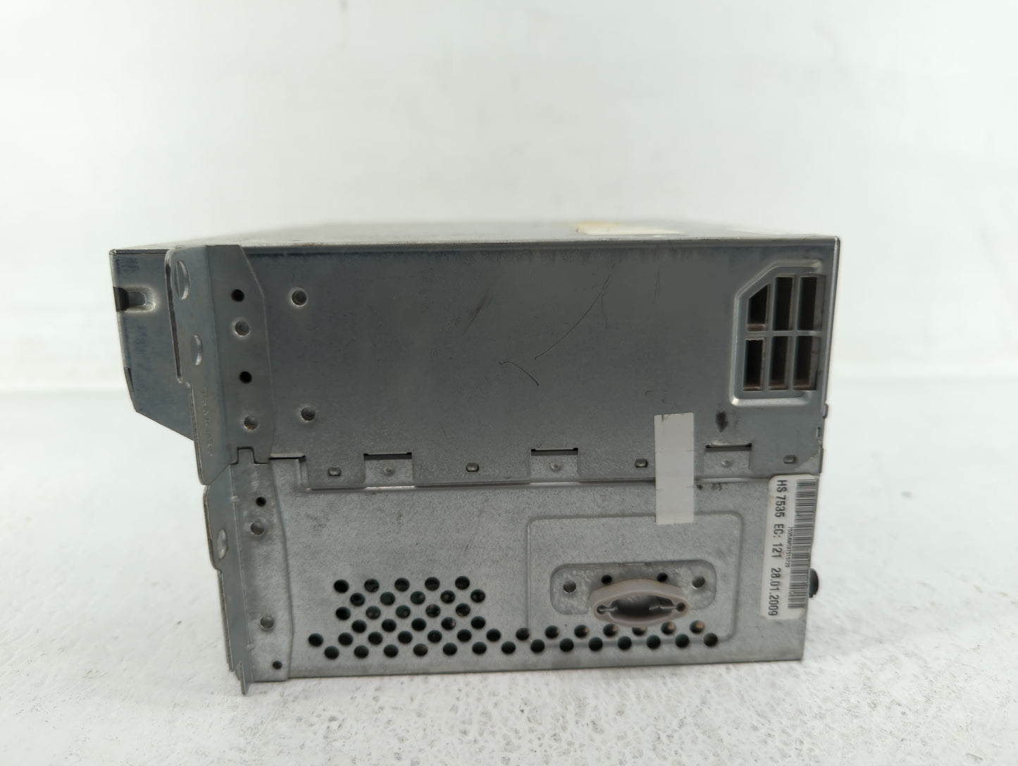 2009 Bmw 750i Radio AM FM Cd Player Receiver Replacement P/N:9 207 447 01 Fits OEM Used Auto Parts - Oemusedautoparts1.com