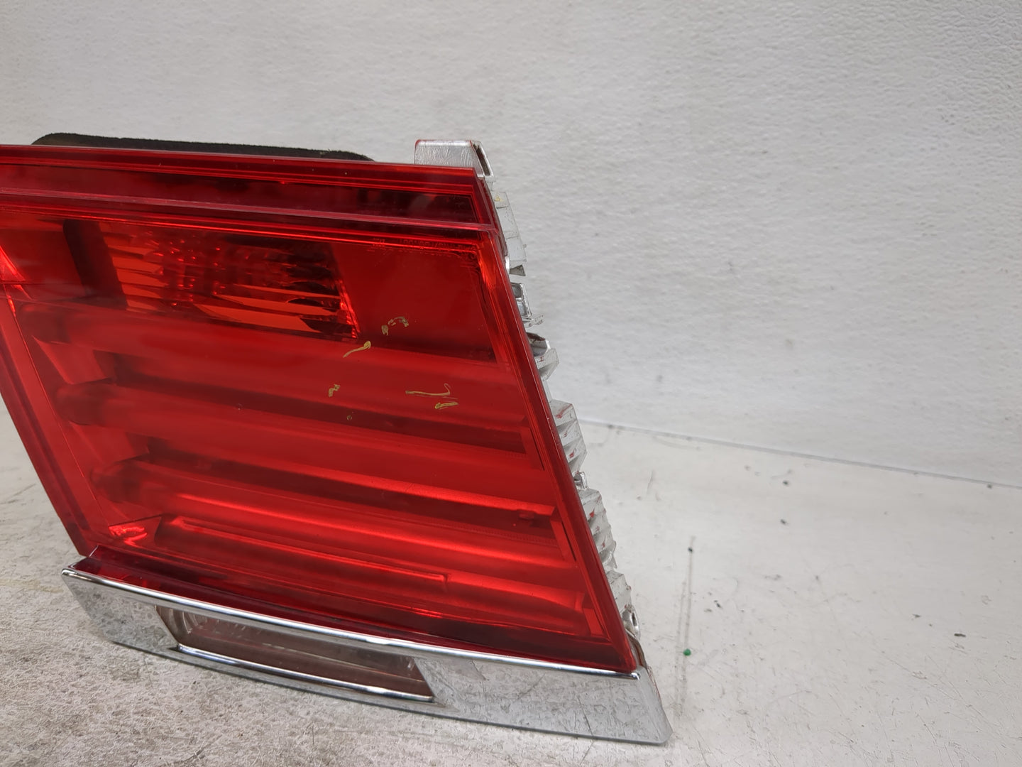 2009 Bmw 750li Tail Light Assembly Driver Left OEM P/N:7182205 EKD85Y Fits Fits 2010 2011 2012 OEM Used Auto Parts - Oemused