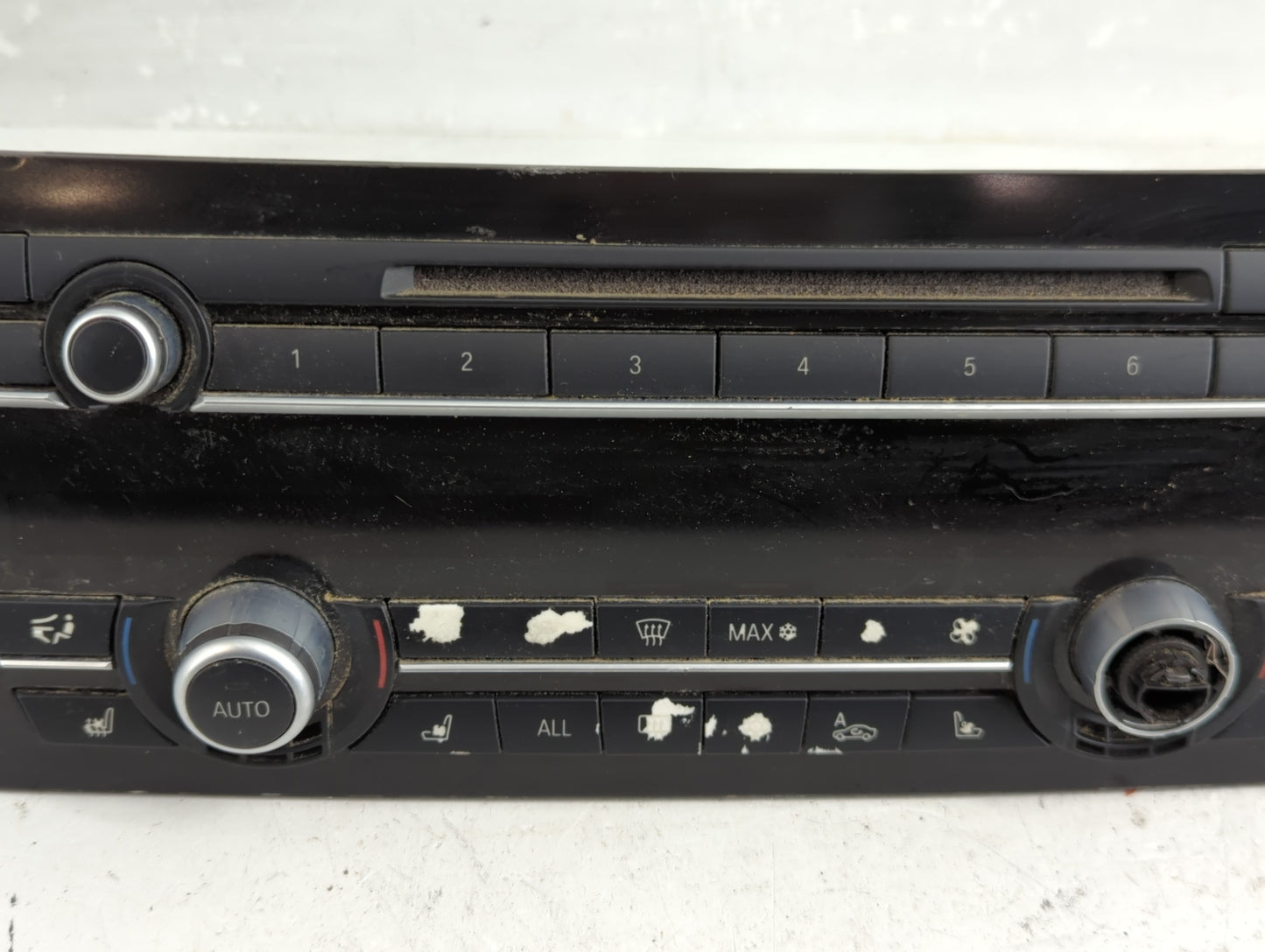 2009 Bmw 750li Radio AM FM Cd Player Receiver Replacement P/N:9249715-01 Fits OEM Used Auto Parts - Oemusedautoparts1.com