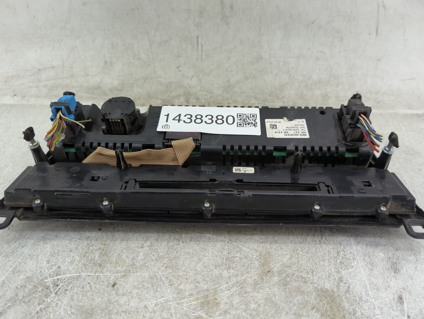 2009 Bmw 750li Radio AM FM Cd Player Receiver Replacement Fits OEM Used Auto Parts - Oemusedautoparts1.com