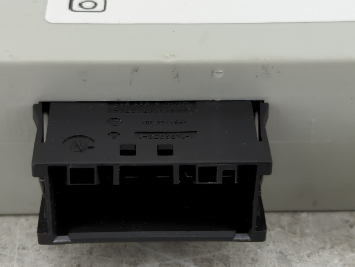 Bmw 750li Tailgate Control Module 61357240611|f005v00942 - Oemusedautoparts1.com