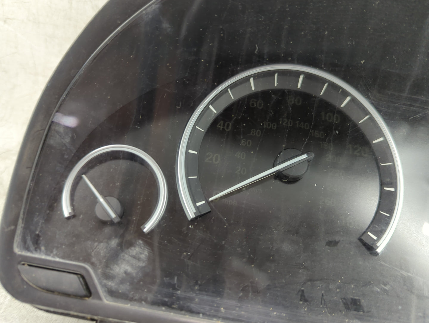 2009 Bmw 750li Instrument Cluster Speedometer Gauges P/N:9214730-01 0263651304, 173884-10 Miles:120K Fits Fits 2010 2011 OEM