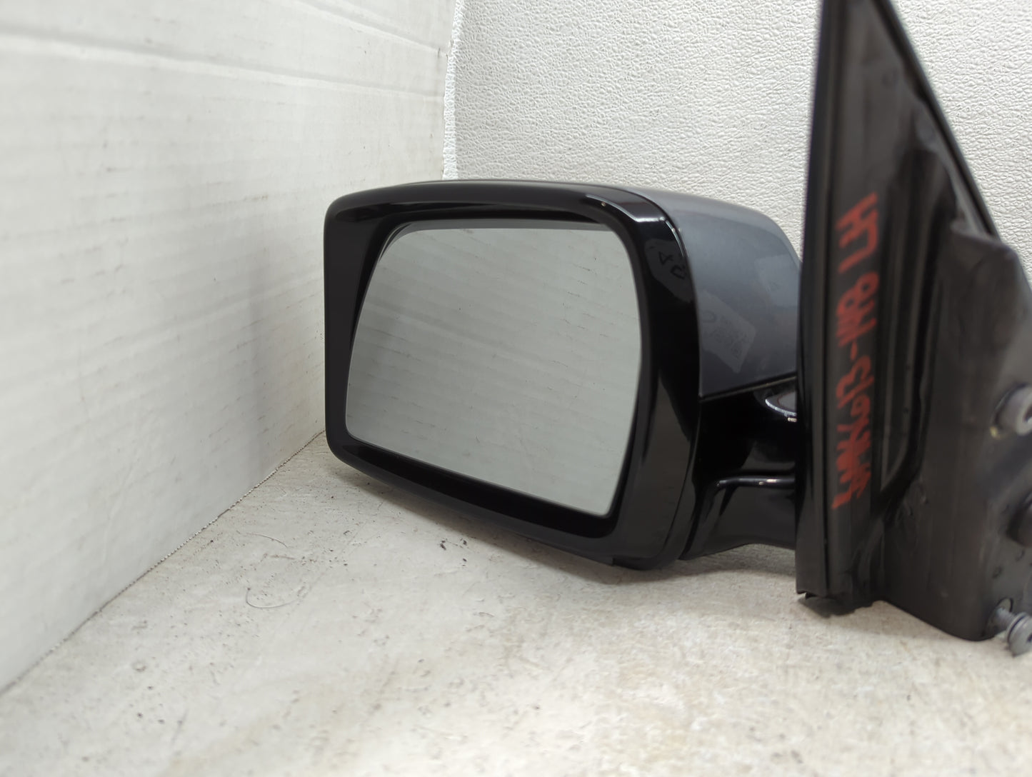 2007-2009 Bmw X3 Driver Side View Mirror - Left Door Mirror OEM Used - Oemusedautoparts1.com