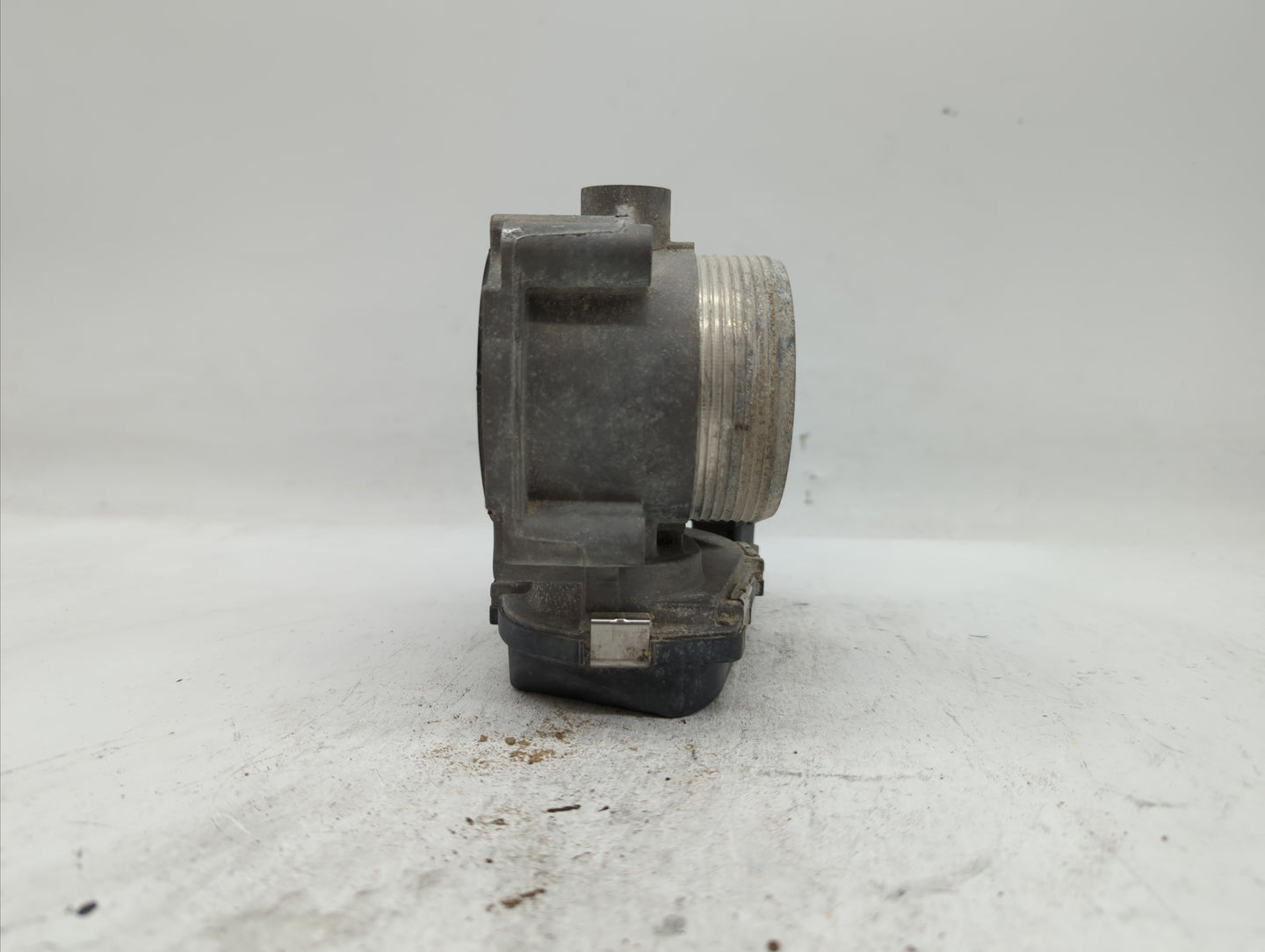 2011-2018 Bmw X5 Throttle Body P/N:7 555 944 7555944 Fits Fits 2008 2009 2010 2011 2012 2013 2014 2015 2016 2017 2018 OEM Us