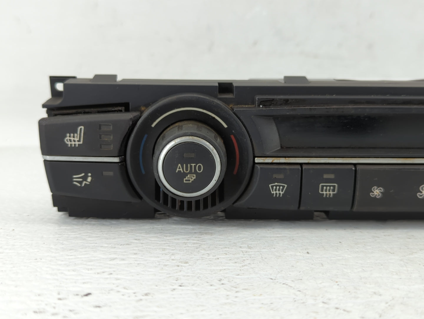 Bmw X5 Radio Control Panel - Oemusedautoparts1.com