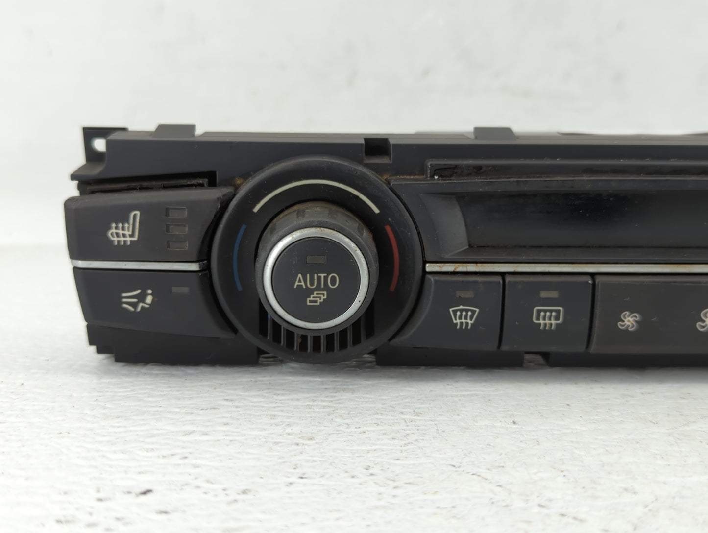 Bmw X5 Radio Control Panel - Oemusedautoparts1.com