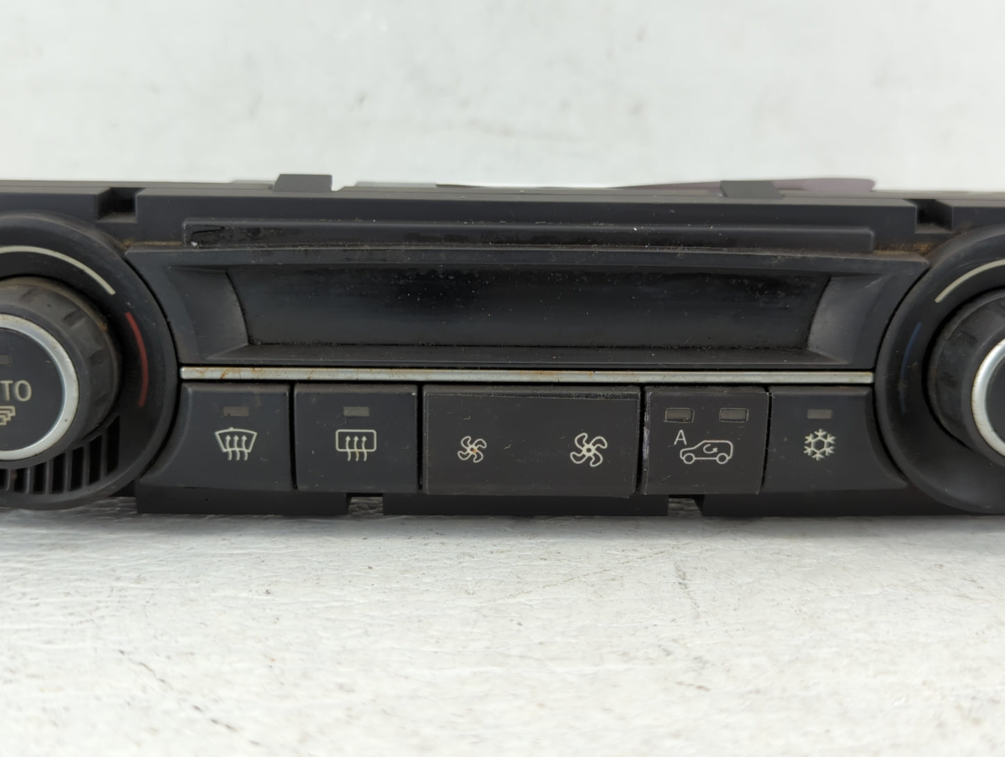 Bmw X5 Radio Control Panel - Oemusedautoparts1.com