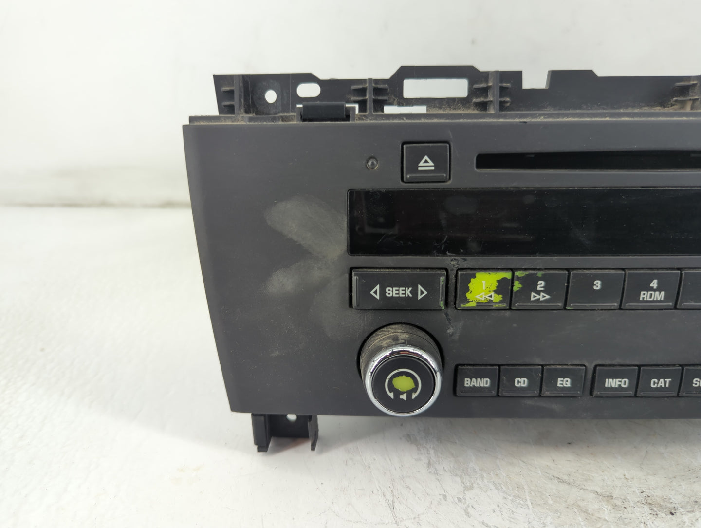 2009 Buick Allure Radio AM FM Cd Player Receiver Replacement P/N:25875834 Fits OEM Used Auto Parts - Oemusedautoparts1.com