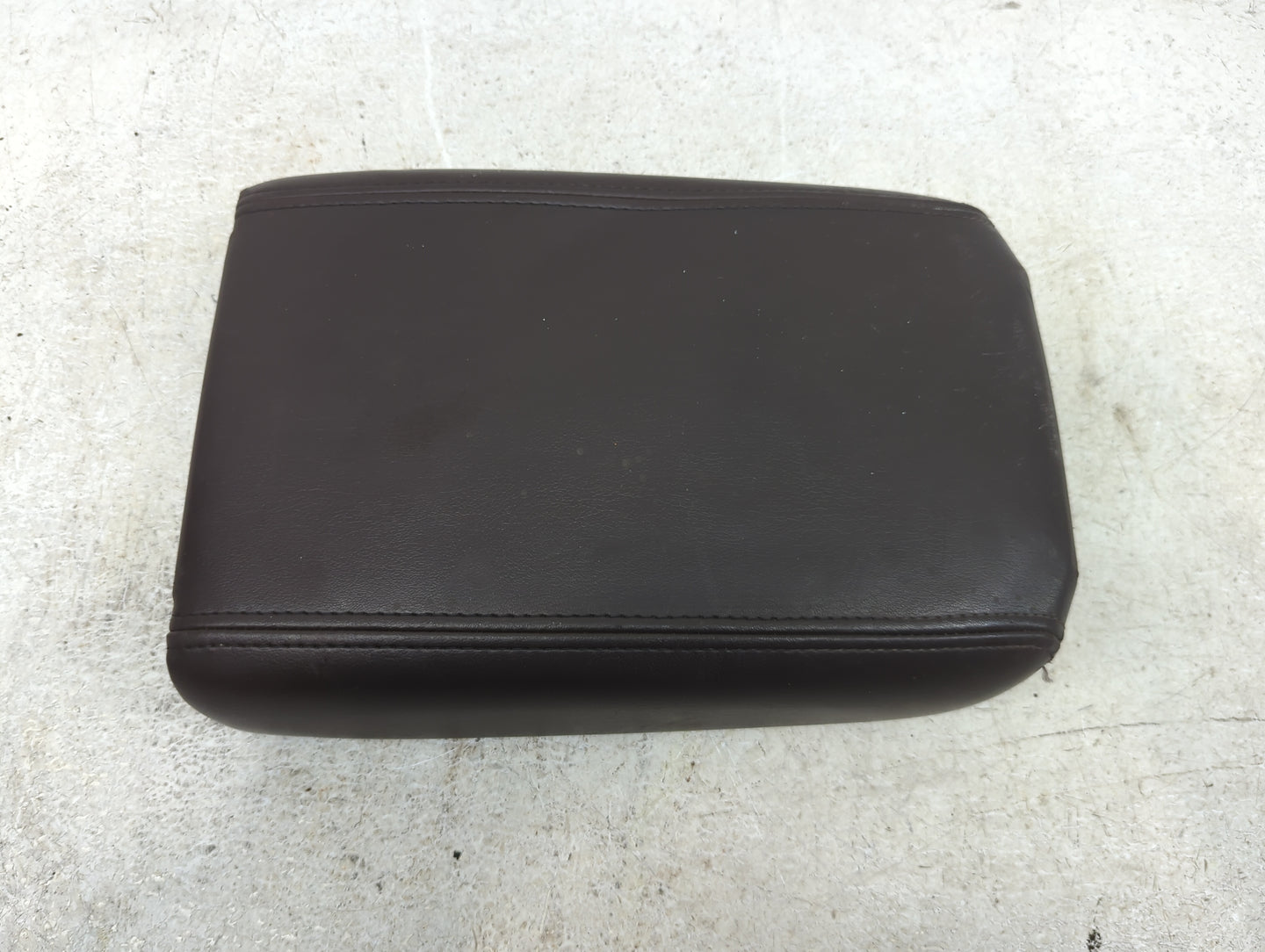 2008-2012 Buick Enclave Center Console Armrest Cover Lid Fits Fits 2007 2008 2009 2010 2011 2012 OEM Used Auto Parts - Oemus