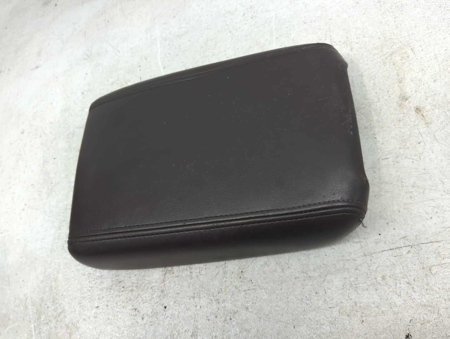 2008-2012 Buick Enclave Center Console Armrest Cover Lid Fits Fits 2007 2008 2009 2010 2011 2012 OEM Used Auto Parts - Oemus