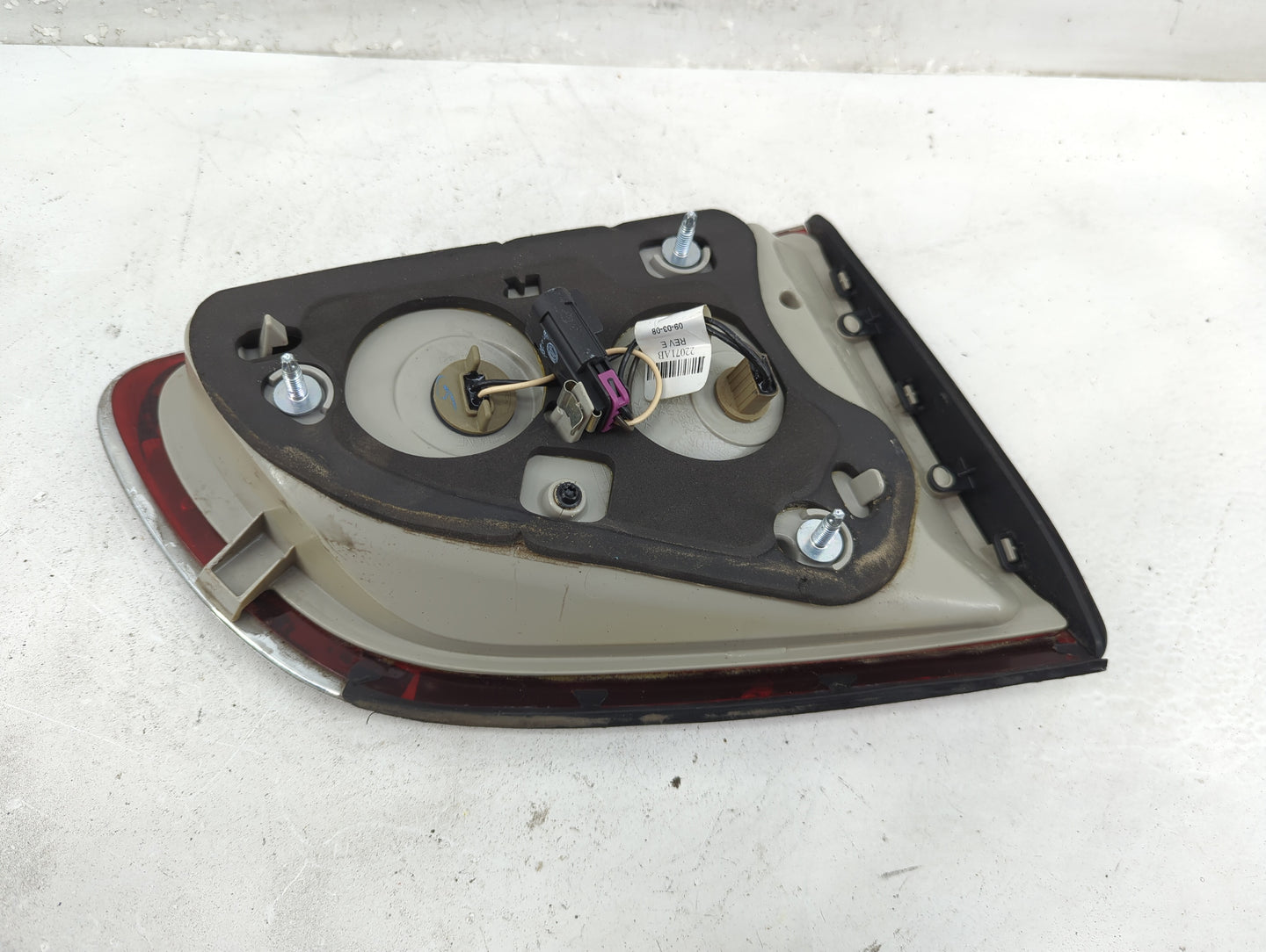 2008-2012 Buick Enclave Tail Light Assembly Driver Left OEM P/N:22071AB Fits Fits 2008 2009 2010 2011 2012 OEM Used Auto Par