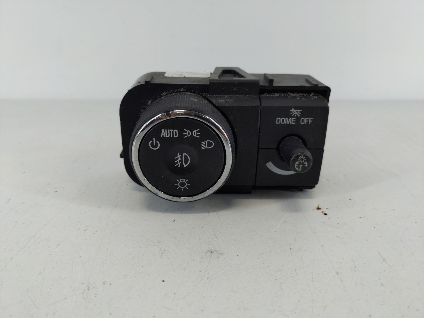 2009 Buick Enclave Headlight Head Light Switch Lamp Control - Oemusedautoparts1.com