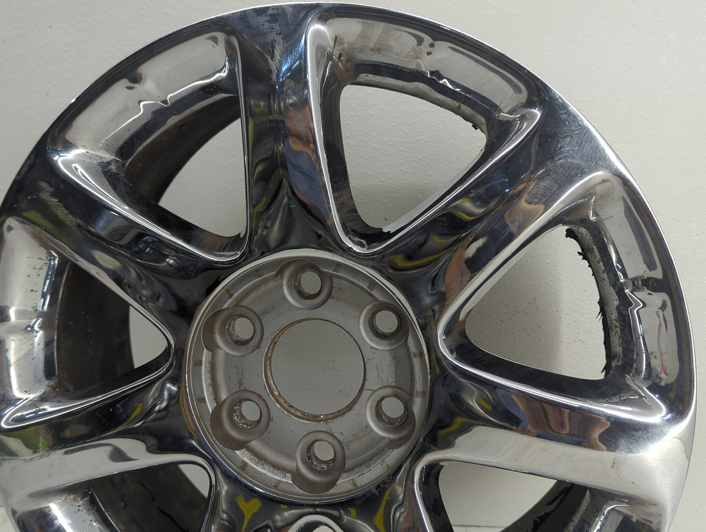 2008-2010 Buick Enclave Oem Wheel Rim 1073971 - Oemusedautoparts1.com