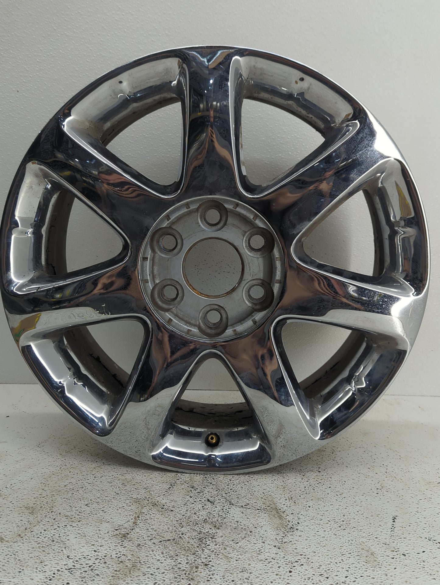 2008-2010 Buick Enclave Oem Wheel Rim 1074266 - Oemusedautoparts1.com