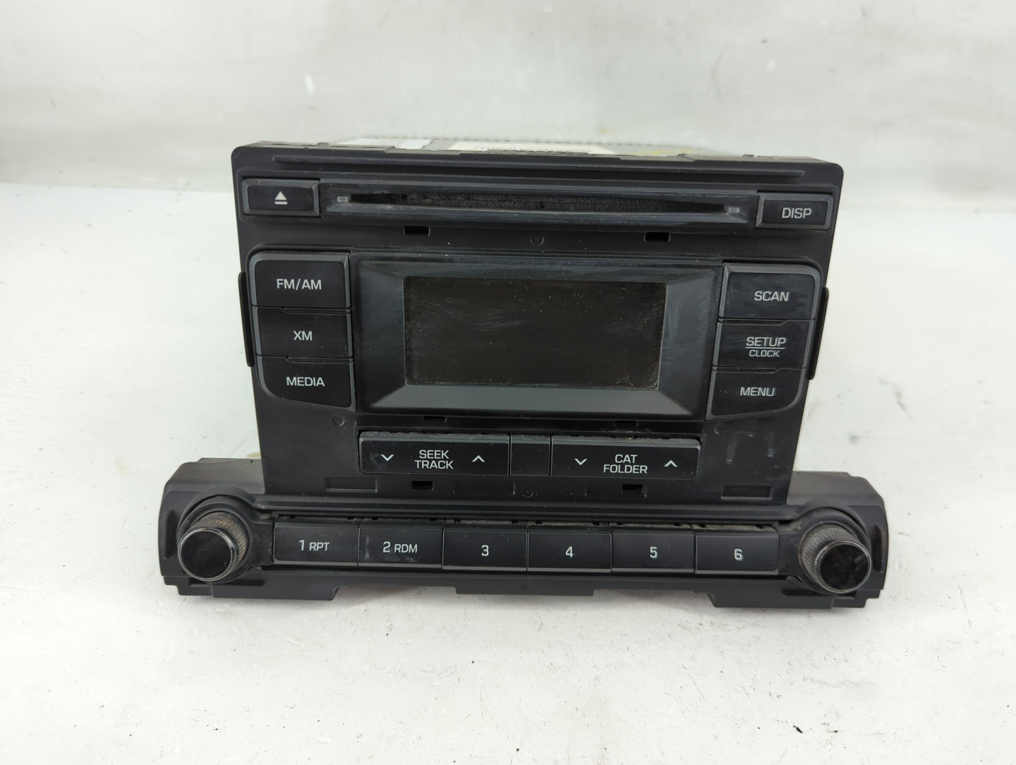 2009 Buick Enclave Radio AM FM Cd Player Receiver Replacement P/N:96170-F2100UAT Fits OEM Used Auto Parts - Oemusedautoparts