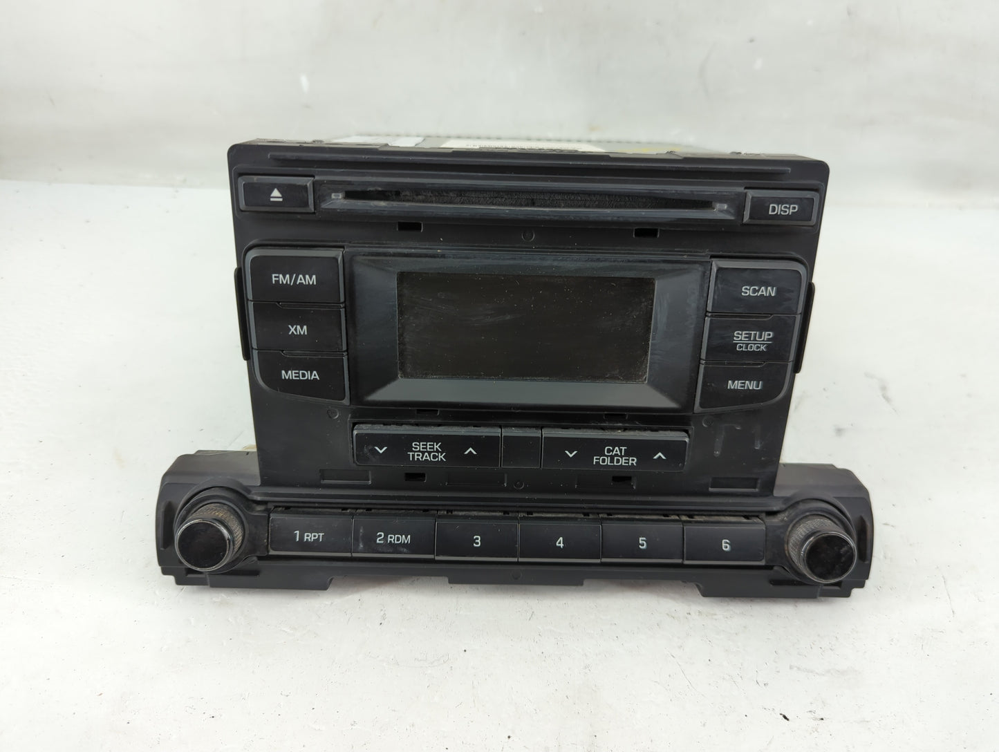 2009 Buick Enclave Radio AM FM Cd Player Receiver Replacement P/N:96170-F2100UAT Fits OEM Used Auto Parts - Oemusedautoparts