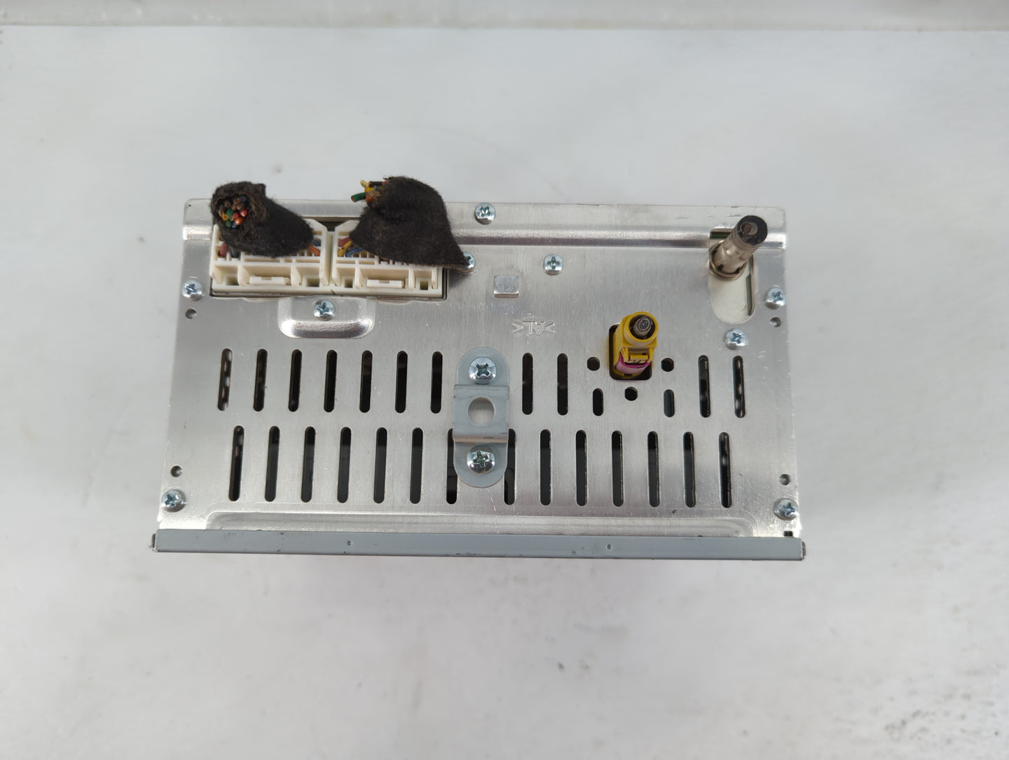 2009 Buick Enclave Radio AM FM Cd Player Receiver Replacement P/N:96170-F2100UAT Fits OEM Used Auto Parts - Oemusedautoparts
