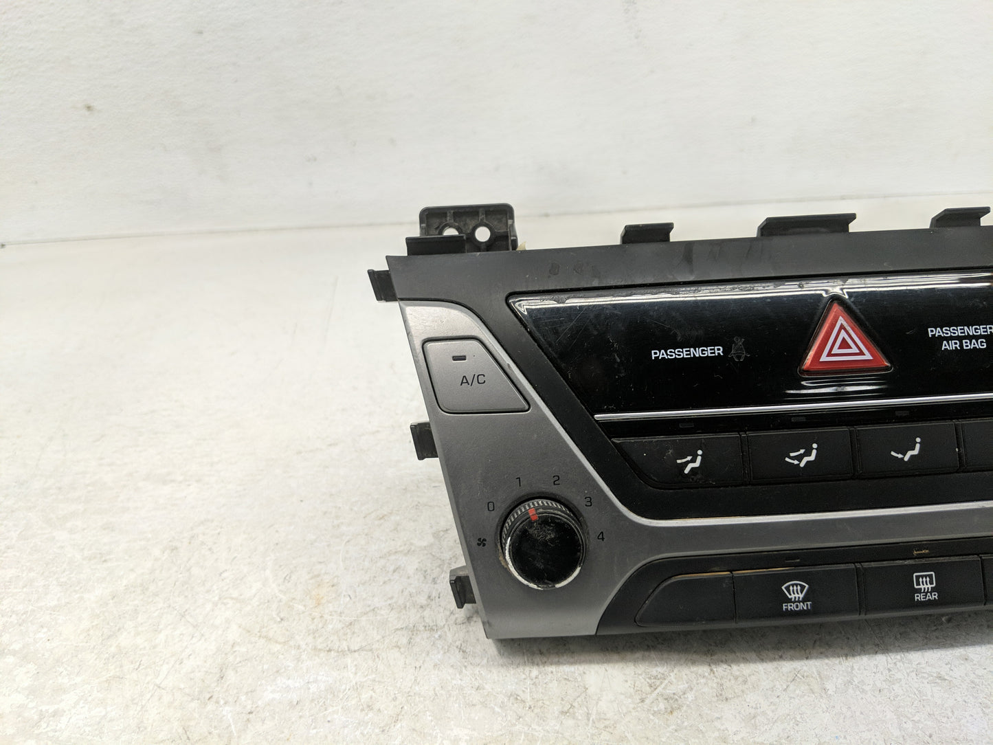 2008-2017 Buick Enclave Climate Control Module Temperature AC/Heater Replacement Fits OEM Used Auto Parts - Oemusedautoparts