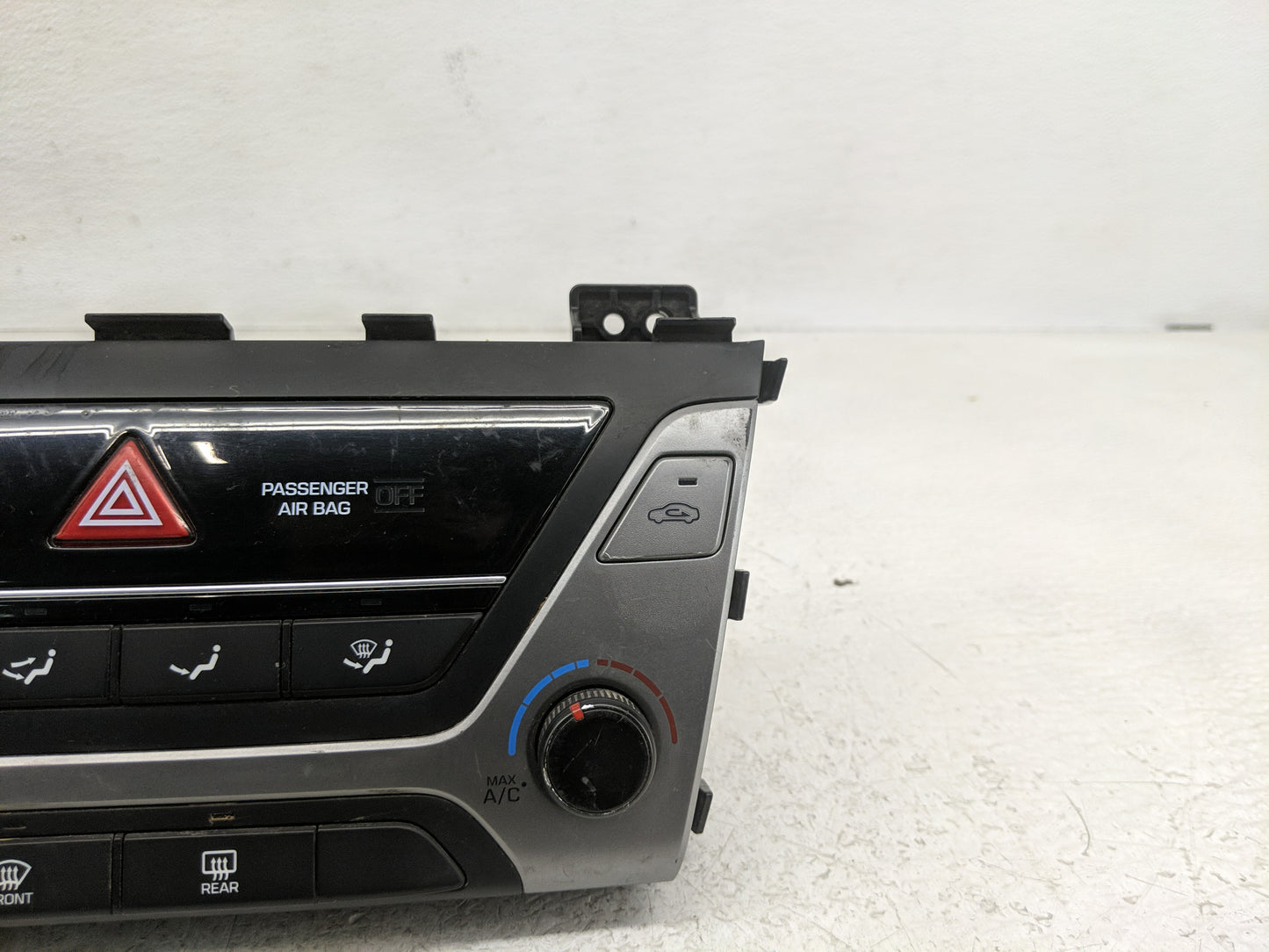 2008-2017 Buick Enclave Climate Control Module Temperature AC/Heater Replacement Fits OEM Used Auto Parts - Oemusedautoparts