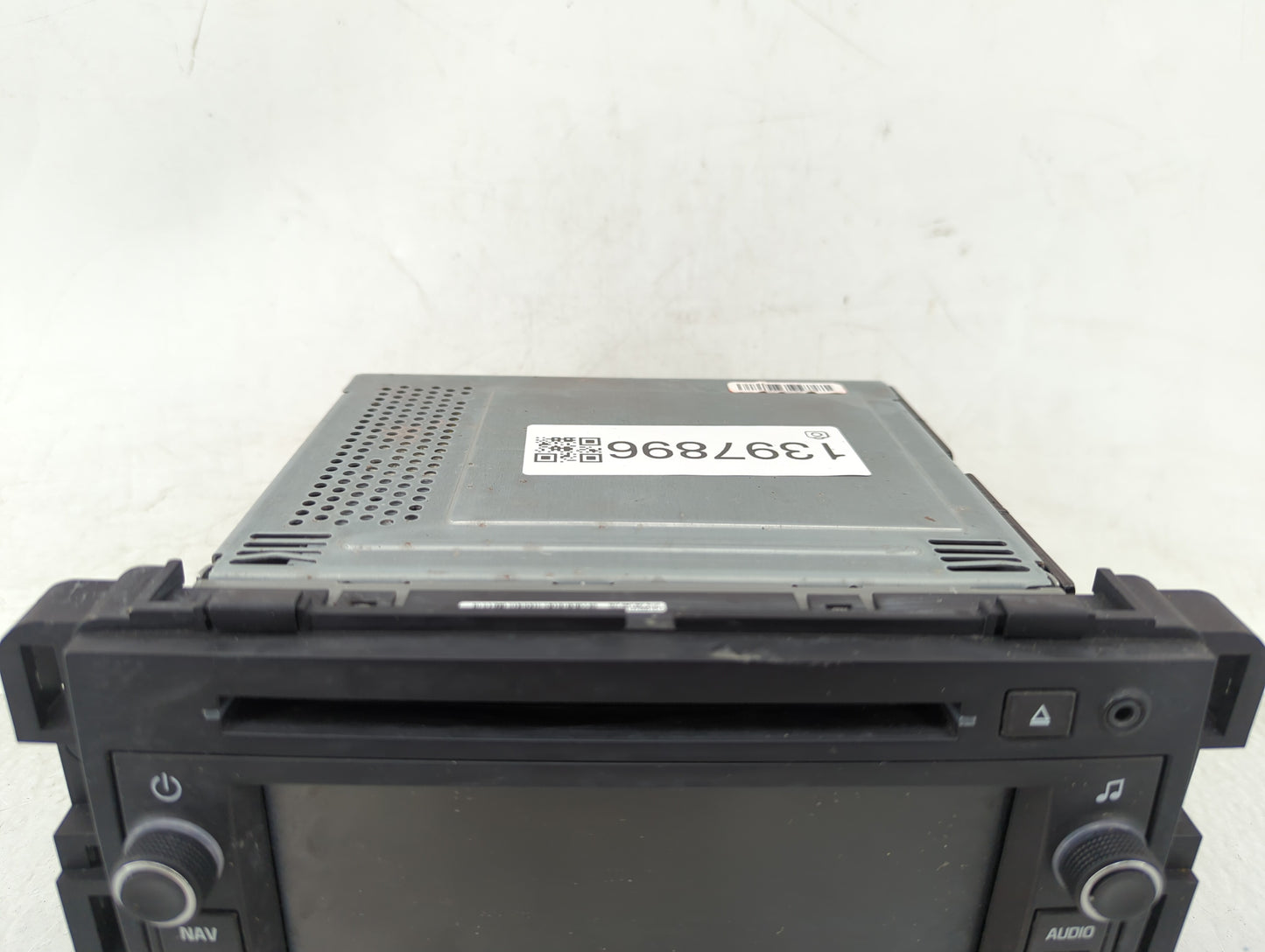 2009 Buick Enclave Radio AM FM Cd Player Receiver Replacement P/N:20792738 28181386, 09GMT967BTNAV2 Fits OEM Used Auto Parts