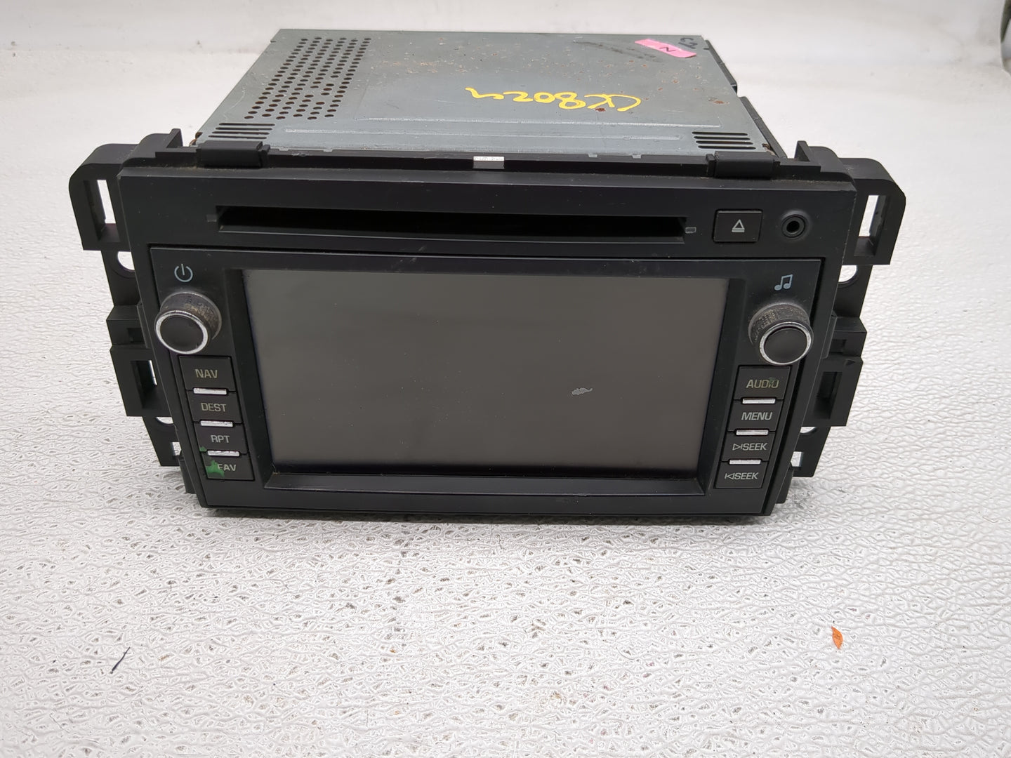 2009 Buick Enclave Radio AM FM Cd Player Receiver Replacement P/N:25975941 Fits OEM Used Auto Parts - Oemusedautoparts1.com