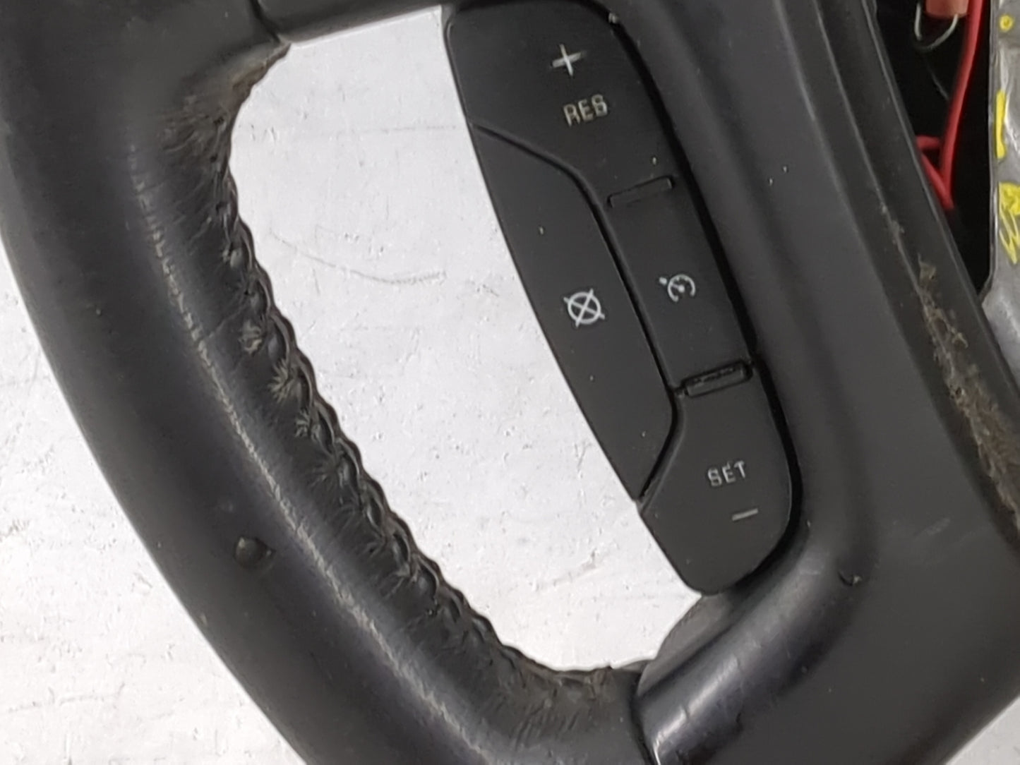 2009 Buick Enclave Steering Wheel Oem Ebony - Oemusedautoparts1.com