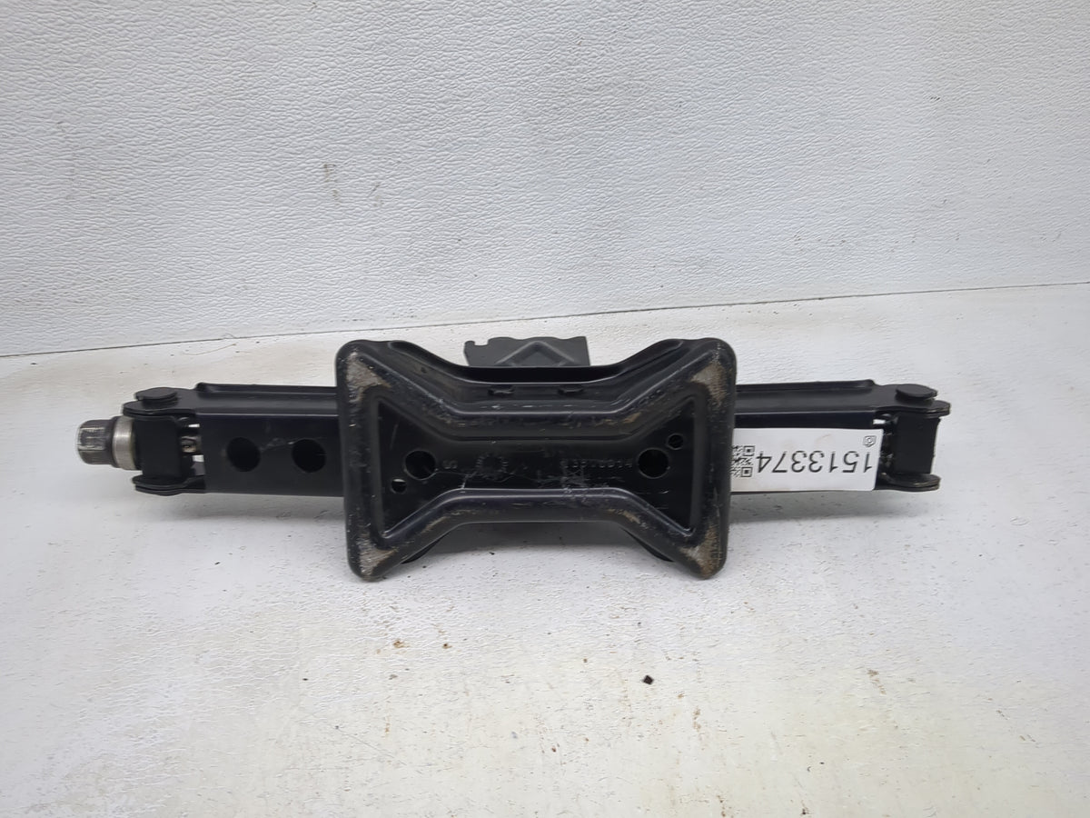 2009 Buick Enclave Spare Scissor Car Jack - Oemusedautoparts1.com