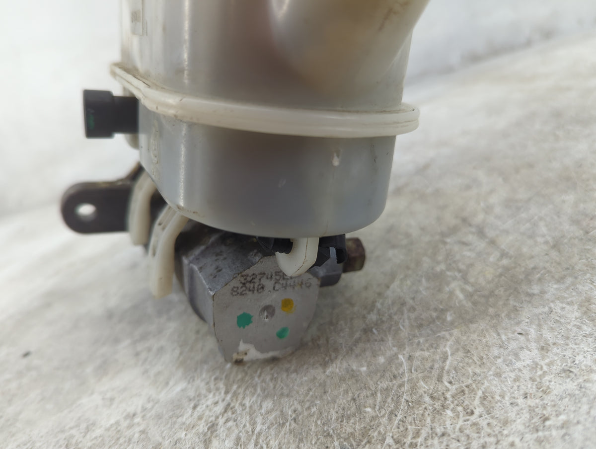 2009-2017 Buick Enclave Brake Master Cylinder 1515845 - Oemusedautoparts1.com