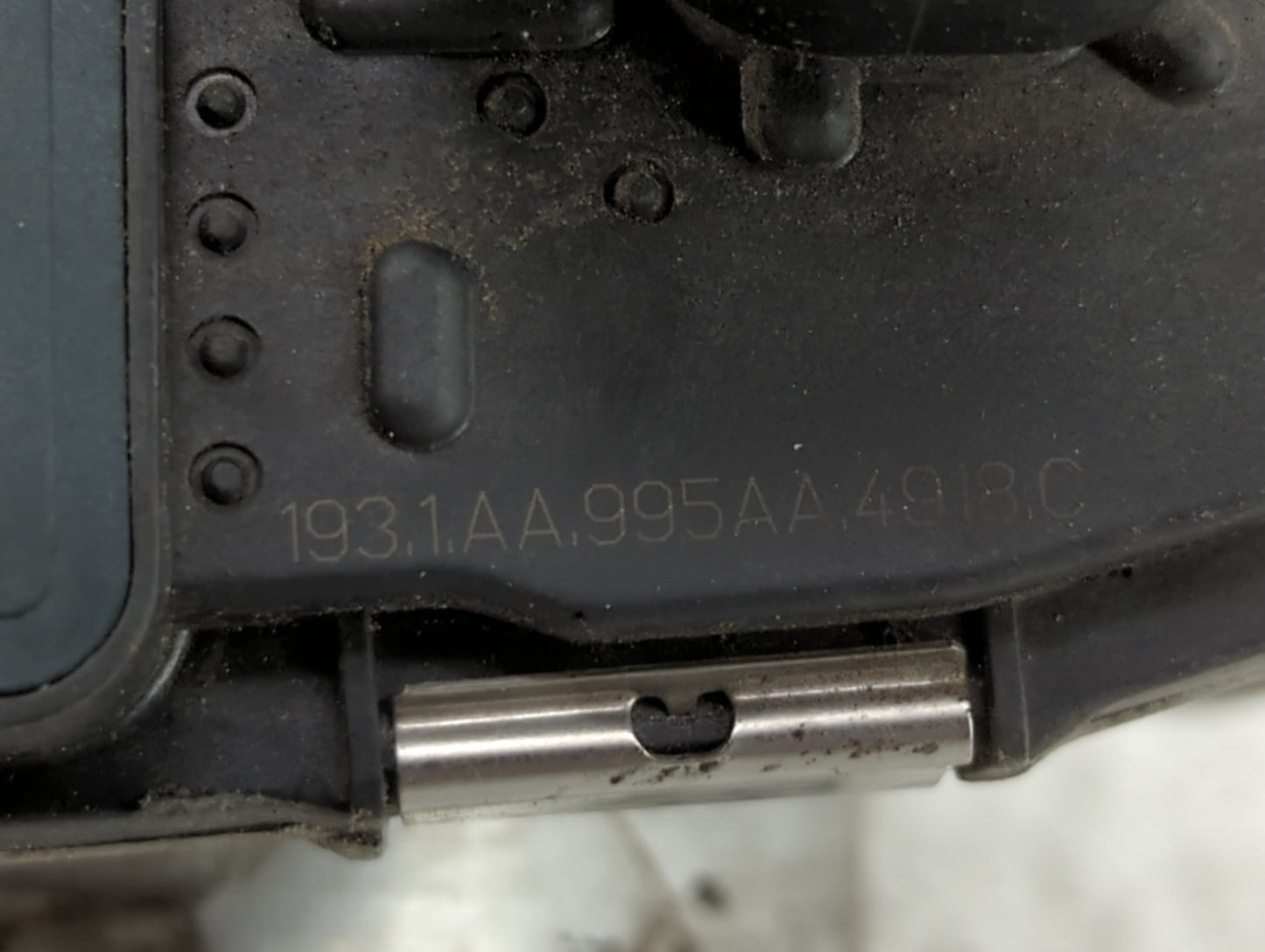 2008-2011 Buick Enclave Throttle Body P/N:591HB 995AA Fits Fits 2007 2008 2009 2010 2011 OEM Used Auto Parts - Oemusedautopa