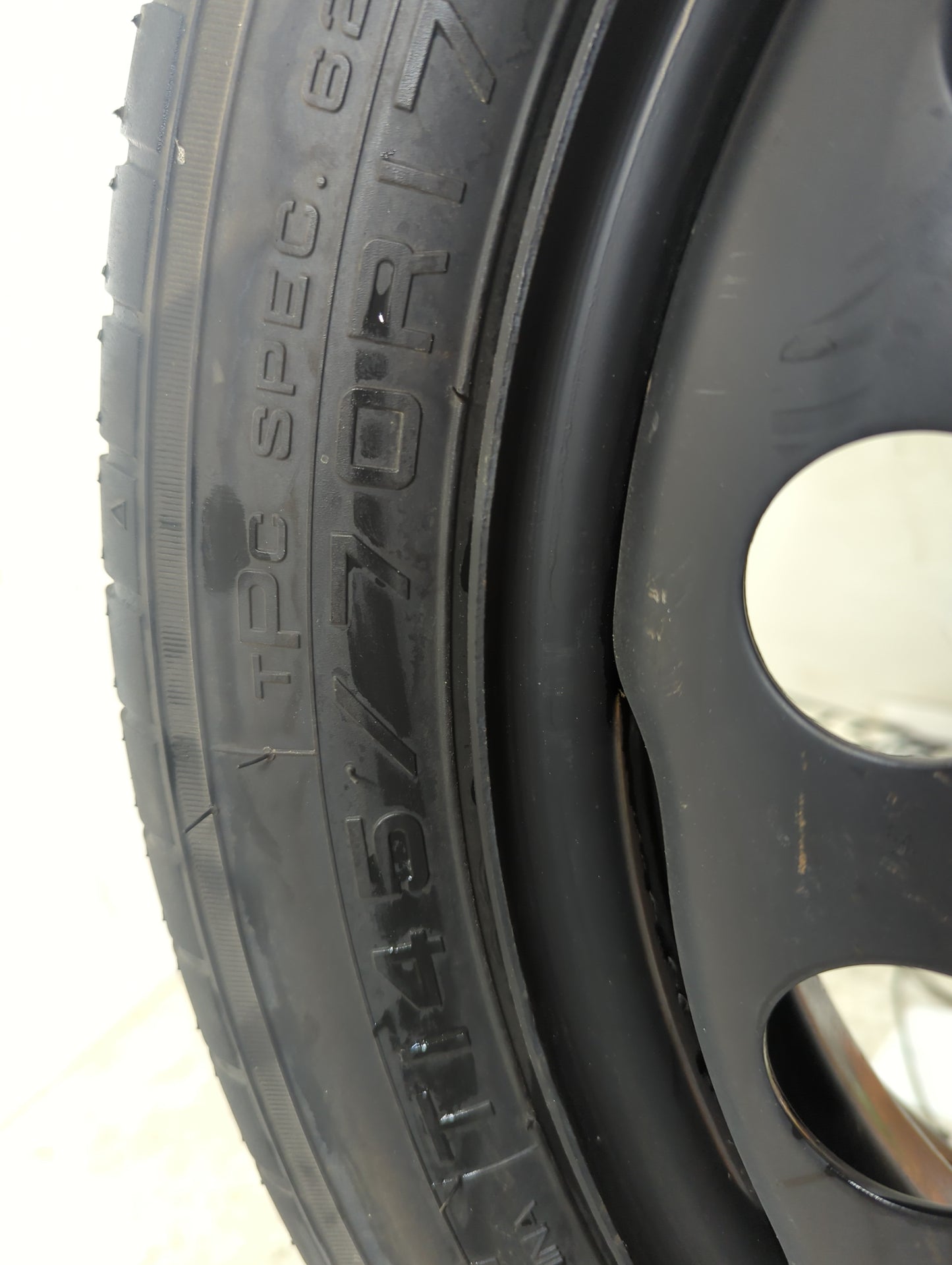 2008-2017 Buick Enclave Spare Donut Tire Wheel Rim Oem - Oemusedautoparts1.com