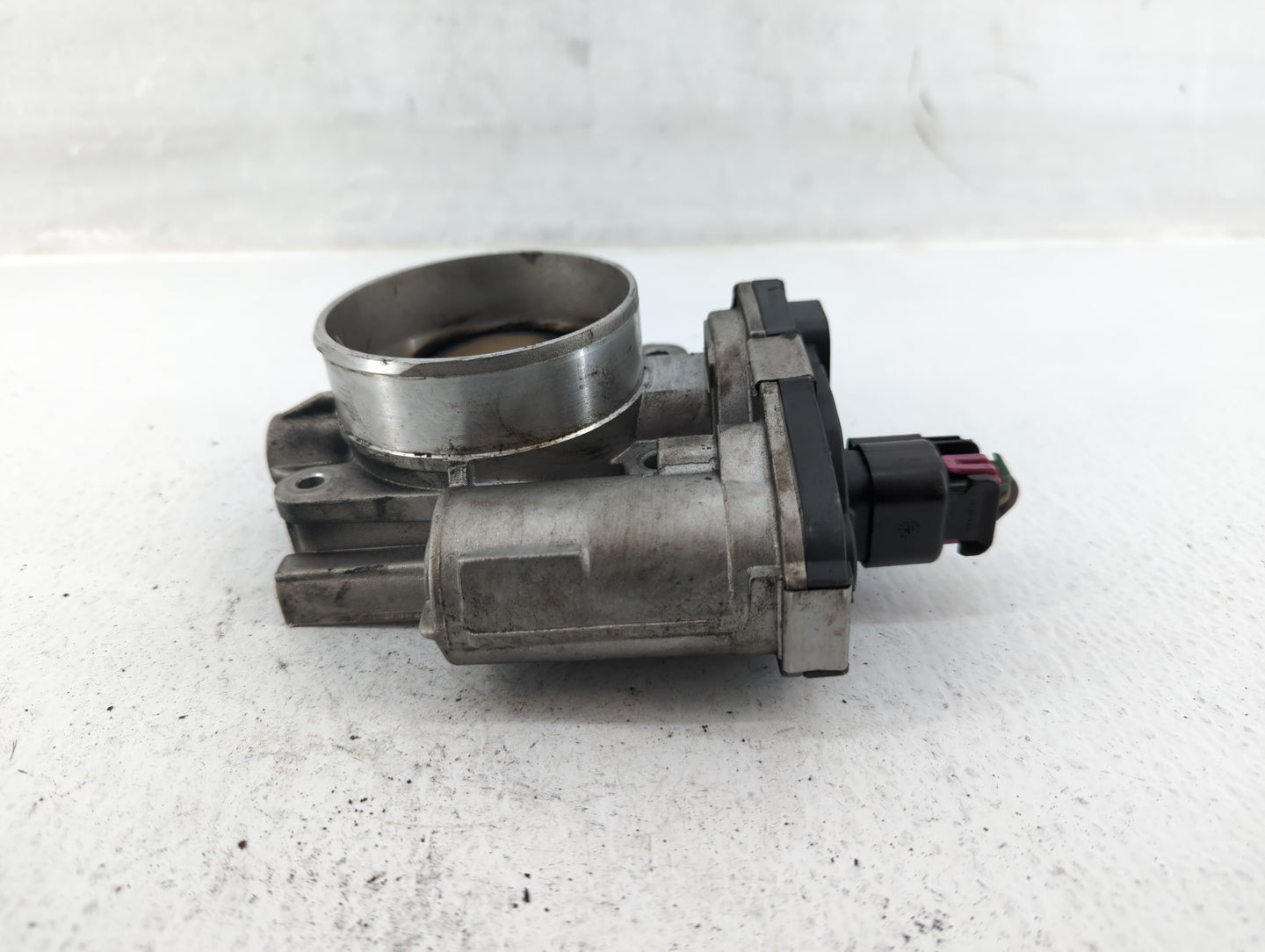 2008-2011 Buick Enclave Throttle Body P/N:2628AA 995AA Fits Fits 2007 2008 2009 2010 2011 OEM Used Auto Parts - Oemusedautop