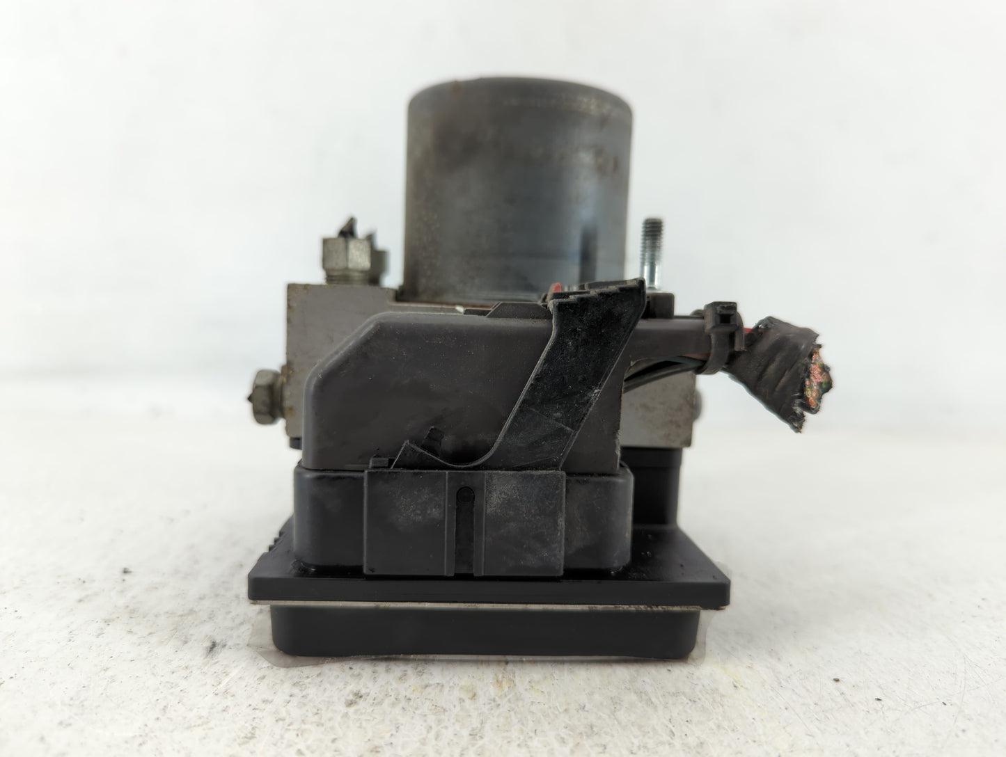 2009-2011 Buick Enclave ABS Pump Control Module Replacement P/N:25840315 Fits Fits 2008 2009 2010 2011 OEM Used Auto Parts -