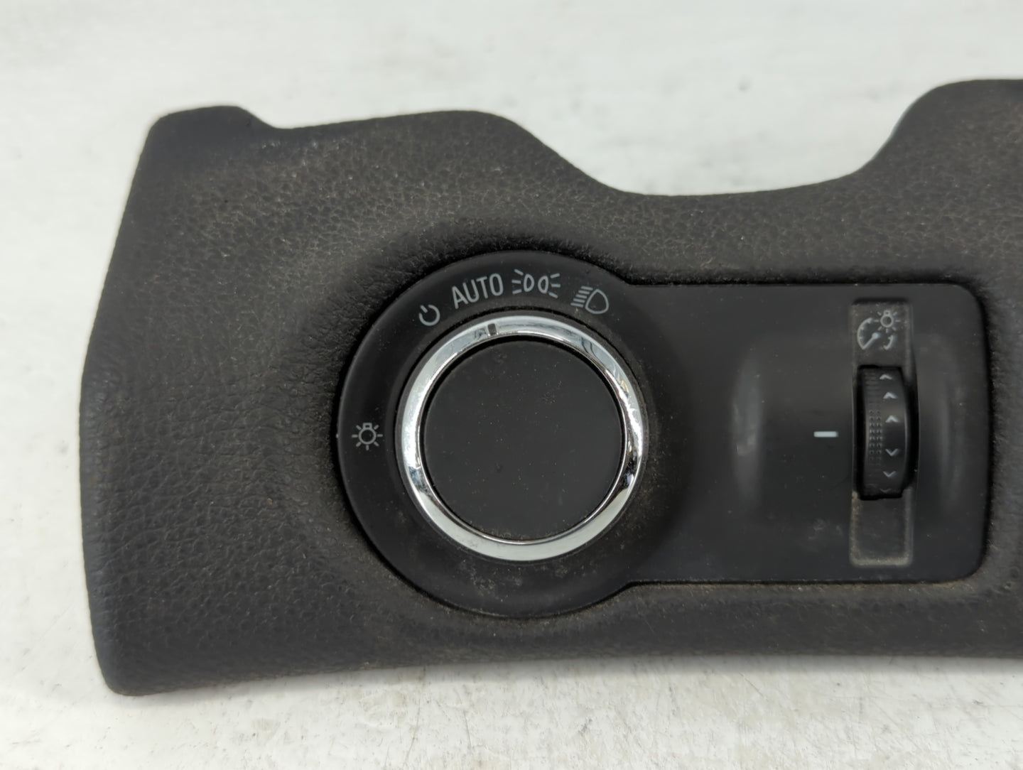 2008-2012 Buick Enclave Headlight Head Light Switch Lamp Control 23069059 - Oemusedautoparts1.com