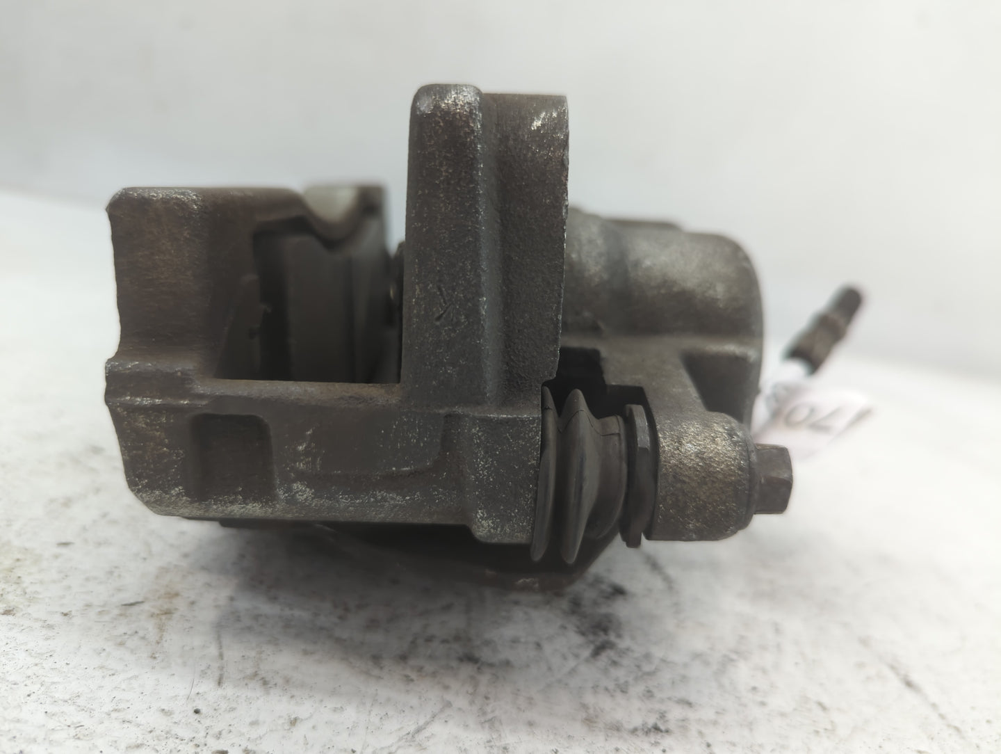 2008-2017 Buick Enclave Front Driver Left Brake Caliper - Oemusedautoparts1.com