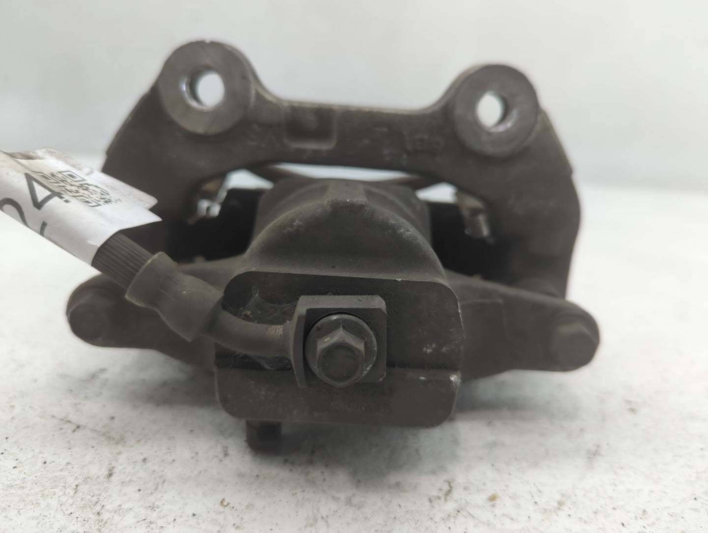 2008-2017 Buick Enclave Front Driver Left Brake Caliper - Oemusedautoparts1.com
