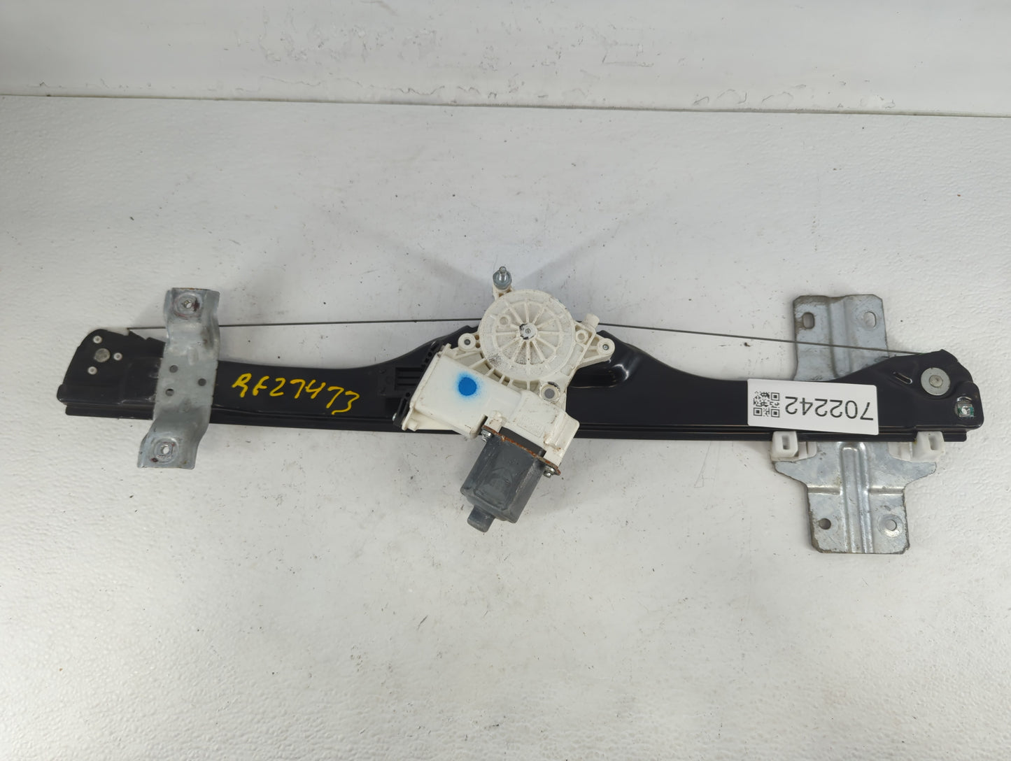 2008-2010 Buick Enclave Window Regulator Passenger Front - Oemusedautoparts1.com