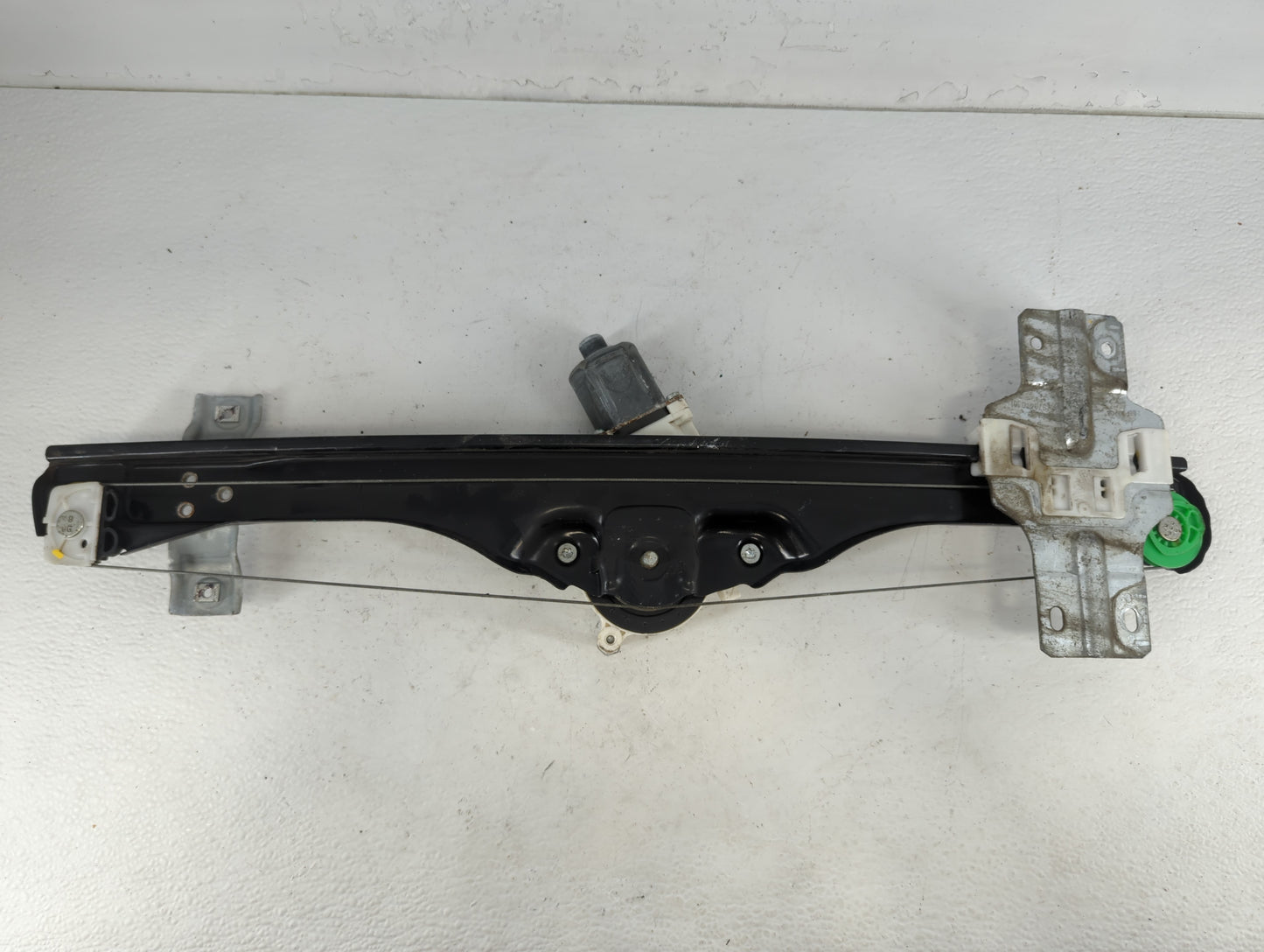 2008-2010 Buick Enclave Window Regulator Passenger Front - Oemusedautoparts1.com